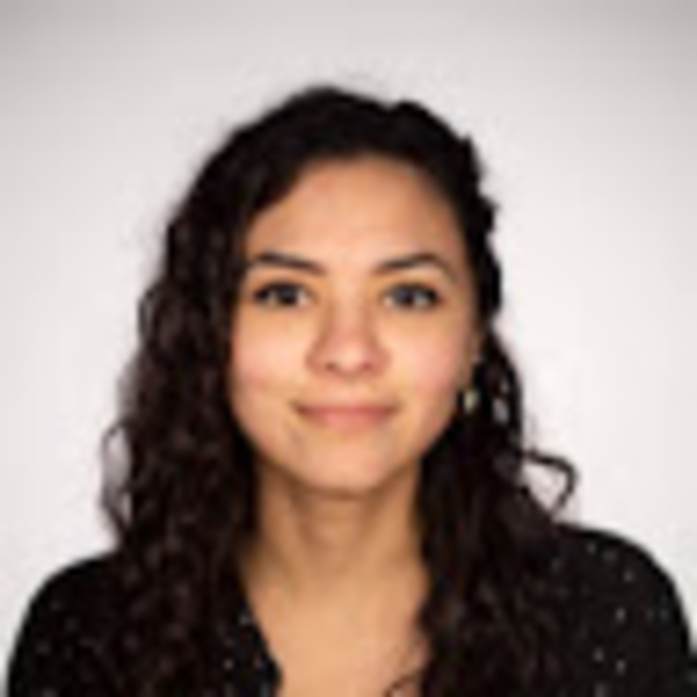 Meet your Posher, Becca